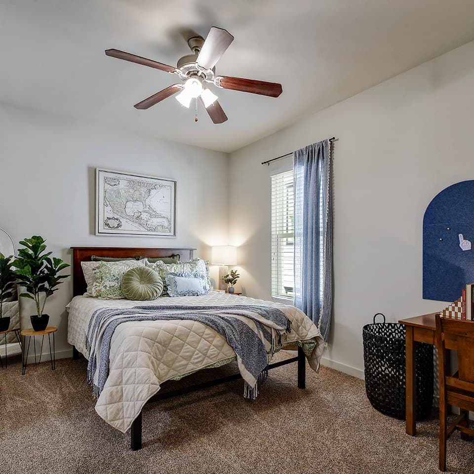 1415_Craddock_Avenue_0019